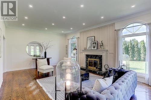 32 Stonegate Street, Whitchurch-Stouffville, ON - Indoor Photo Showing Living Room With Fireplace