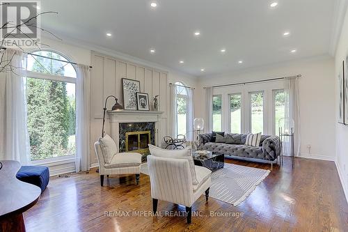 32 Stonegate Street, Whitchurch-Stouffville, ON - Indoor Photo Showing Living Room With Fireplace