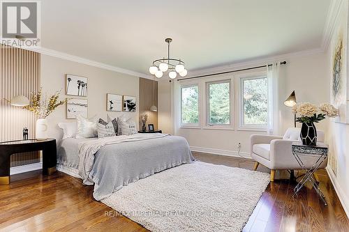 32 Stonegate Street, Whitchurch-Stouffville, ON - Indoor Photo Showing Bedroom