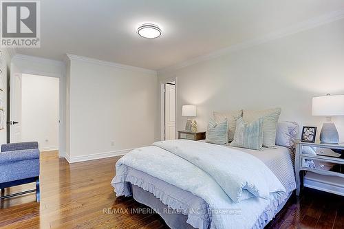 32 Stonegate Street, Whitchurch-Stouffville, ON - Indoor Photo Showing Bedroom