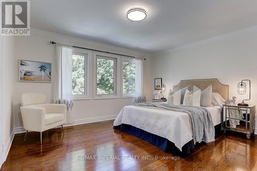 32 Stonegate Street, Whitchurch-Stouffville, ON - Indoor Photo Showing Bedroom