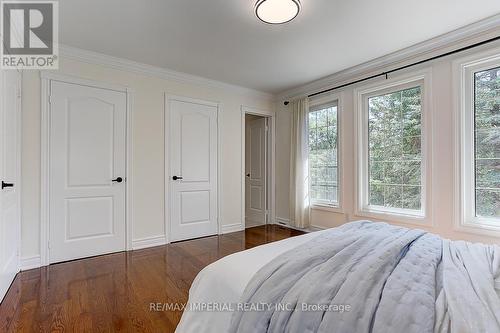 32 Stonegate Street, Whitchurch-Stouffville, ON - Indoor Photo Showing Bedroom