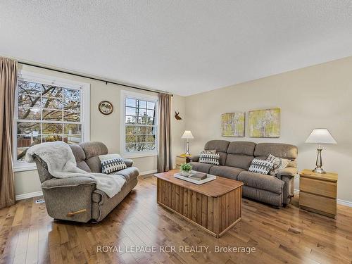 1 The Blvd, New Tecumseth, ON - Indoor Photo Showing Living Room