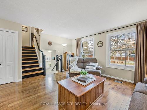 1 The Blvd, New Tecumseth, ON - Indoor Photo Showing Living Room