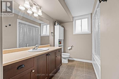 46 Ridgeview Lane, Quinte West, ON - Indoor Photo Showing Bathroom