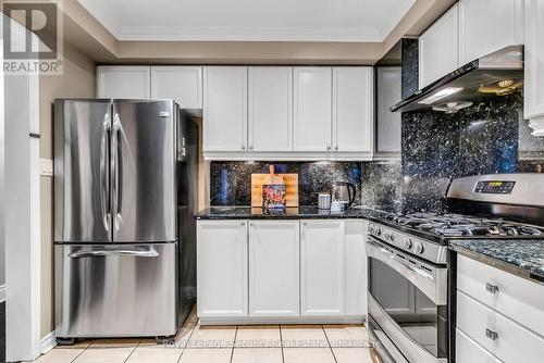 654 Ashprior Avenue, Mississauga, ON - Indoor Photo Showing Kitchen With Stainless Steel Kitchen