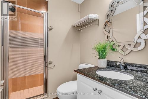 654 Ashprior Avenue, Mississauga, ON - Indoor Photo Showing Bathroom