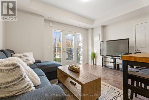 101 - 1 Beckenrose Court, Brampton, ON - Indoor Photo Showing Living Room