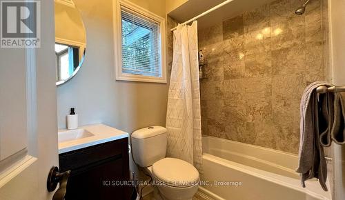 1311 Wonderland Road, Dysart Et Al, ON - Indoor Photo Showing Bathroom