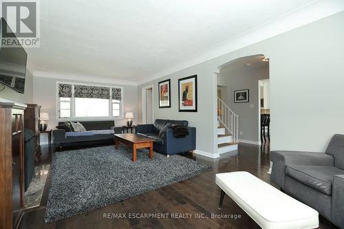 865 Shadeland Avenue, Burlington, ON - Indoor Photo Showing Living Room