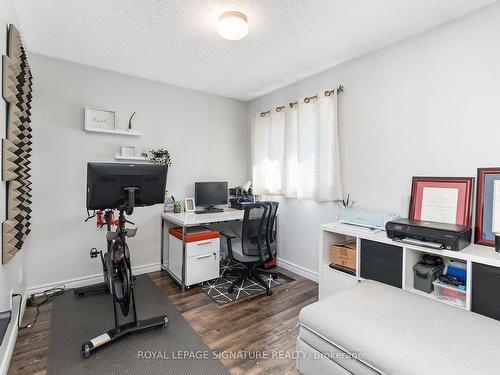 7394 Cloverleaf Crt, Mississauga, ON - Indoor Photo Showing Office