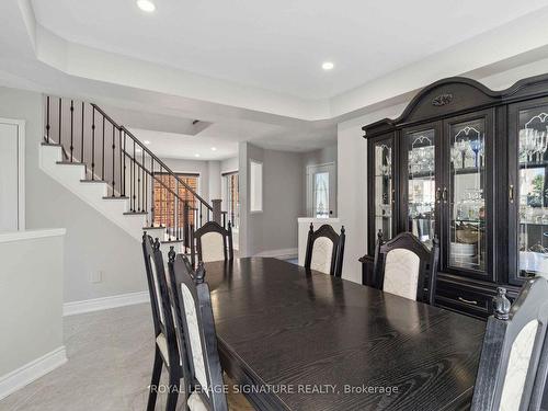 5609 Sidmouth St, Mississauga, ON - Indoor Photo Showing Dining Room