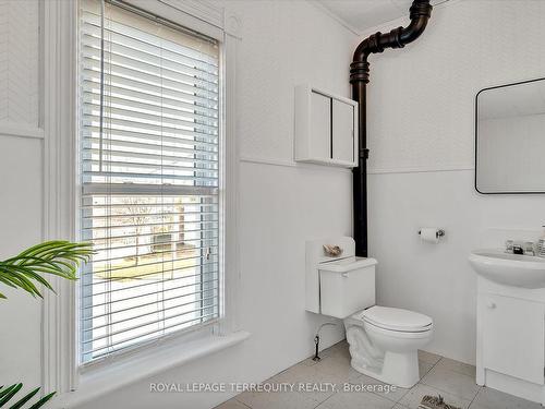 124 Centre St, Trent Hills, ON - Indoor Photo Showing Bathroom