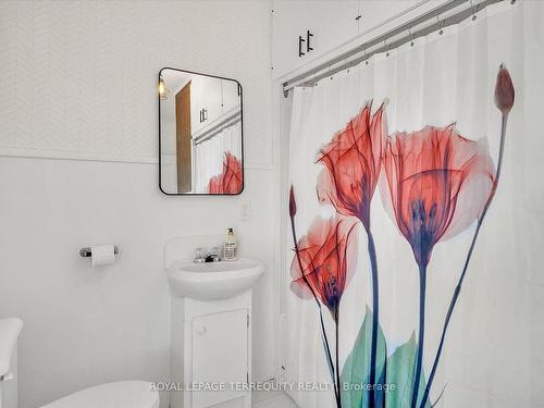 124 Centre St, Trent Hills, ON - Indoor Photo Showing Bathroom