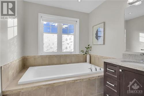 Massive tub to lie back and relax in! - 368 Horseshoe Crescent, Stittsville, ON - Indoor Photo Showing Bathroom