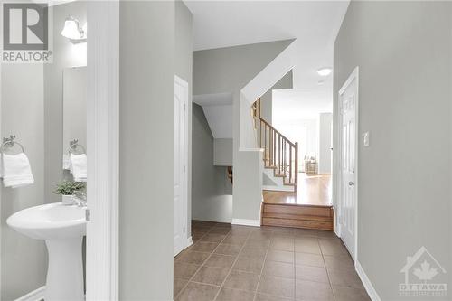 Ceramic tiled foyer - 368 Horseshoe Crescent, Stittsville, ON - Indoor Photo Showing Other Room