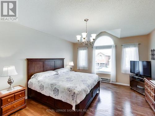 5786 Mersey Street, Mississauga, ON - Indoor Photo Showing Bedroom