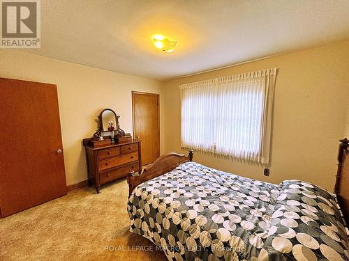 124 Aldercrest Avenue, Hamilton, ON - Indoor Photo Showing Bedroom