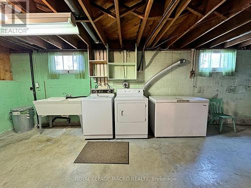 124 Aldercrest Avenue, Hamilton, ON - Indoor Photo Showing Laundry Room