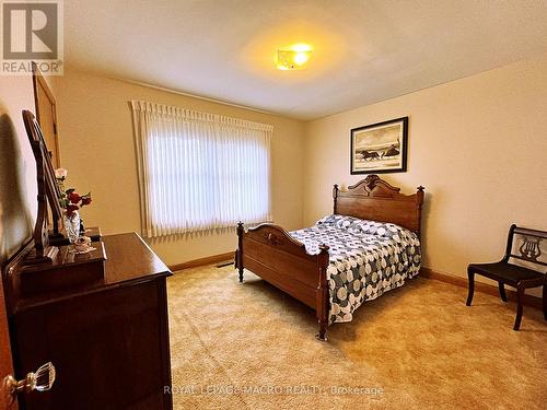 124 Aldercrest Avenue, Hamilton, ON - Indoor Photo Showing Bedroom