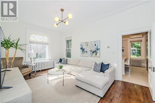 138 Dublin Street N, Guelph, ON - Indoor Photo Showing Living Room