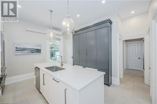 138 Dublin Street N, Guelph, ON - Indoor Photo Showing Kitchen