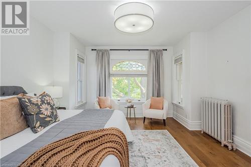 138 Dublin Street N, Guelph, ON - Indoor Photo Showing Bedroom