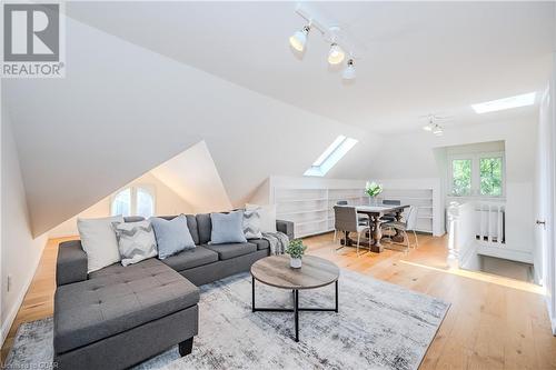 138 Dublin Street N, Guelph, ON - Indoor Photo Showing Living Room