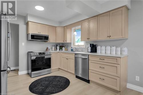 199 Hill Street E, Fergus, ON - Indoor Photo Showing Kitchen