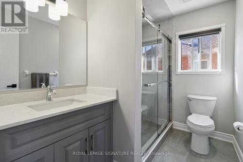 5609 Sidmouth Street, Mississauga, ON - Indoor Photo Showing Bathroom