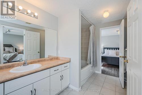 173 Clair Road W, Guelph, ON - Indoor Photo Showing Bathroom