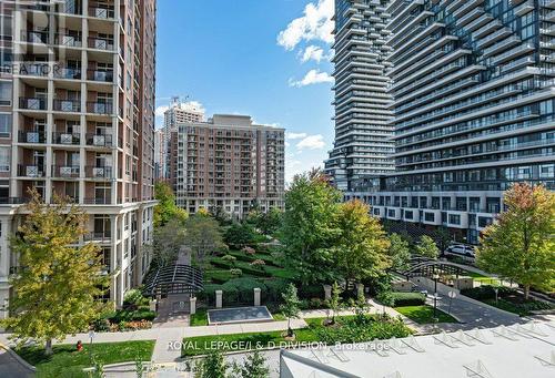 407 - 1101 Leslie Street, Toronto, ON - Outdoor With Facade