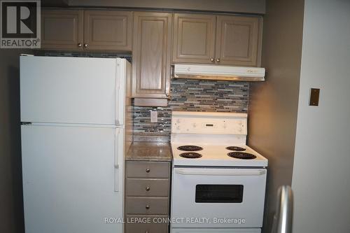 327 - 68 Corporate Drive, Toronto, ON - Indoor Photo Showing Kitchen