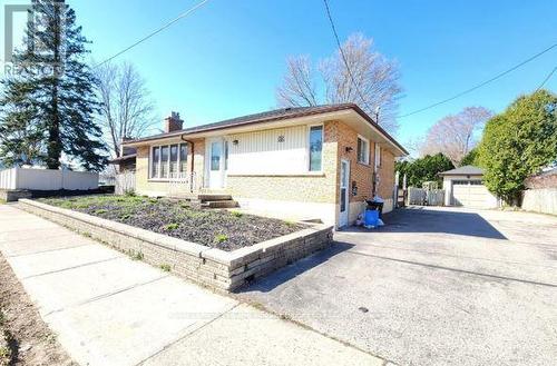 584-588 Wonderland Road N, London, ON - Outdoor