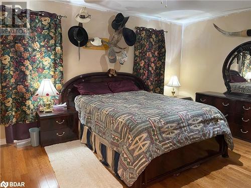 Bedroom featuring light hardwood / wood-style flooring - 316 Main Street W, Dundalk, ON - Indoor Photo Showing Bedroom