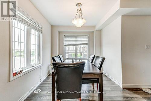 691 Laking Terrace, Milton, ON - Indoor Photo Showing Dining Room