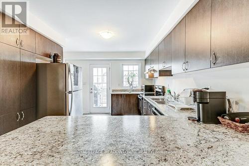 691 Laking Terrace, Milton, ON - Indoor Photo Showing Kitchen With Double Sink