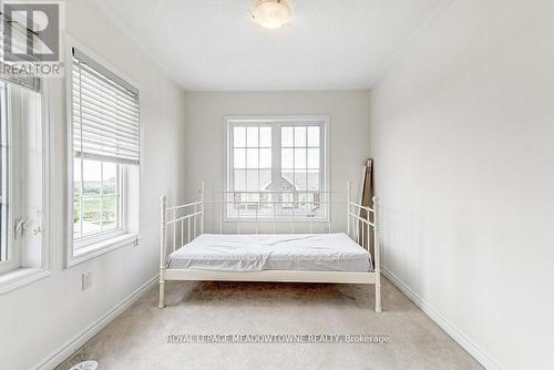 691 Laking Terrace, Milton, ON - Indoor Photo Showing Bedroom