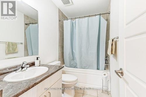 691 Laking Terrace, Milton, ON - Indoor Photo Showing Bathroom