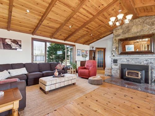 Living room - 51 Ch. Parker, Pontiac, QC - Indoor Photo Showing Living Room With Fireplace