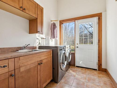 Laundry room - 51 Ch. Parker, Pontiac, QC - Indoor Photo Showing Laundry Room