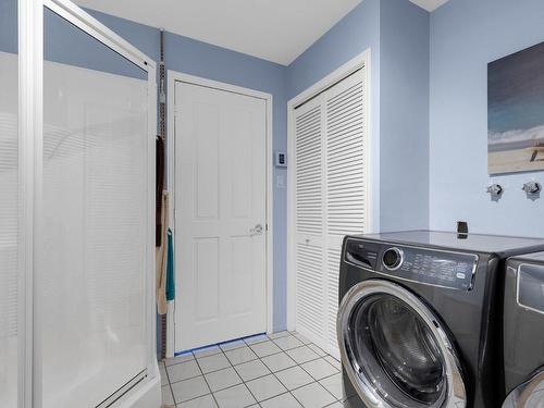 Salle de bains - 2180 Av. T.-D.-Bouchard, Saint-Hyacinthe, QC - Indoor Photo Showing Laundry Room