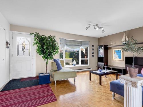 Hall d'entrÃ©e - 2180 Av. T.-D.-Bouchard, Saint-Hyacinthe, QC - Indoor Photo Showing Living Room