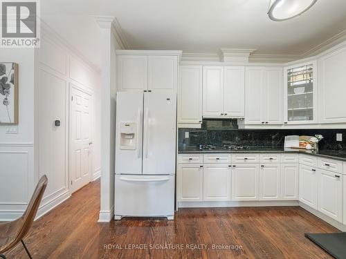 53 Parkhurst Boulevard E, Toronto, ON - Indoor Photo Showing Kitchen