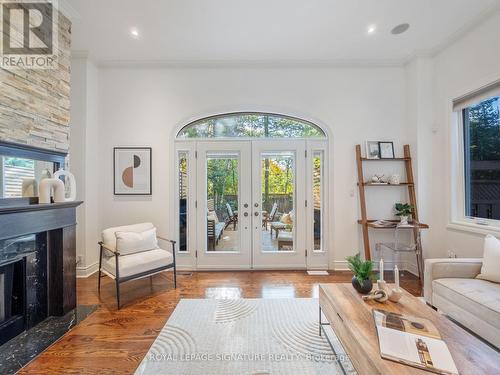 53 Parkhurst Boulevard E, Toronto, ON - Indoor Photo Showing Living Room With Fireplace