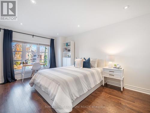 53 Parkhurst Boulevard E, Toronto, ON - Indoor Photo Showing Bedroom