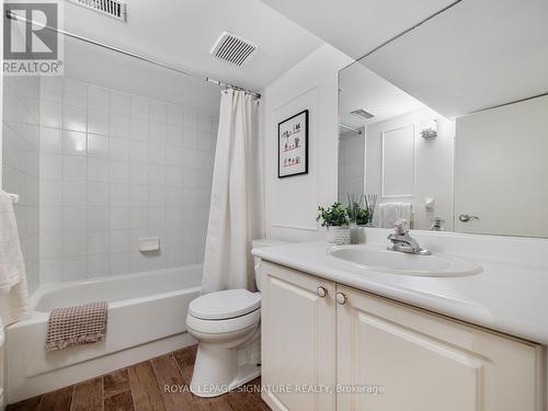 53 Parkhurst Boulevard E, Toronto, ON - Indoor Photo Showing Bathroom