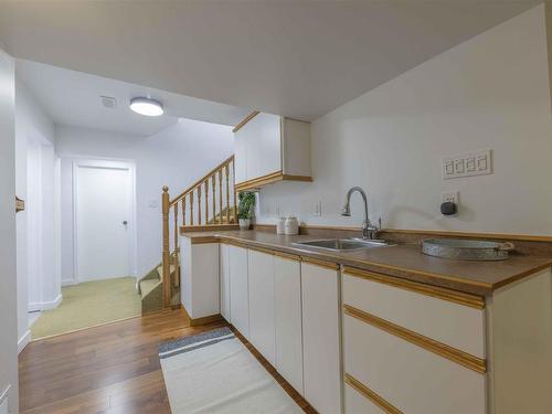 188 Crystal Place, Thunder Bay, ON - Indoor Photo Showing Kitchen