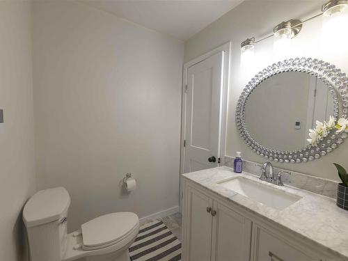 188 Crystal Place, Thunder Bay, ON - Indoor Photo Showing Bathroom