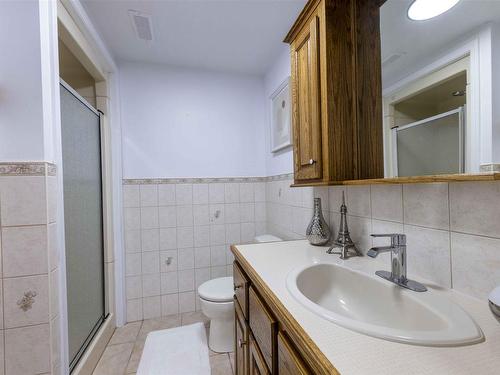 188 Crystal Place, Thunder Bay, ON - Indoor Photo Showing Bathroom